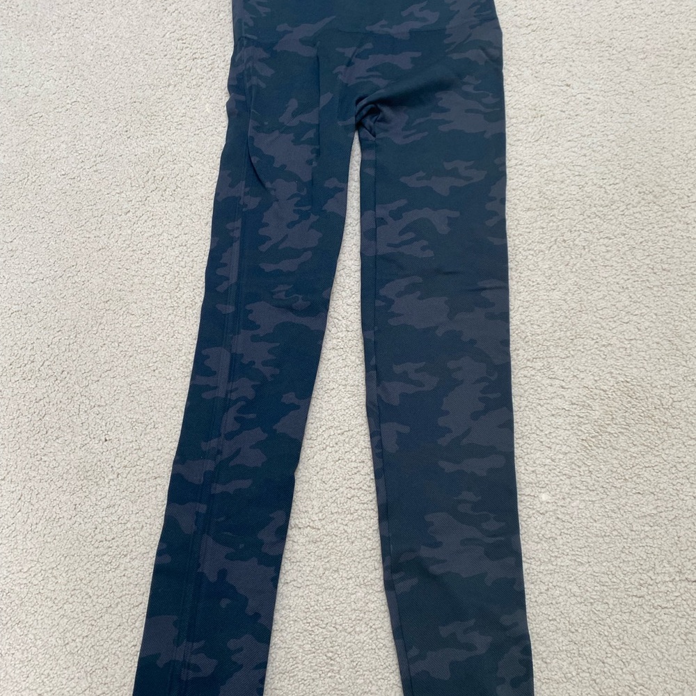 Spanx black camo leggings